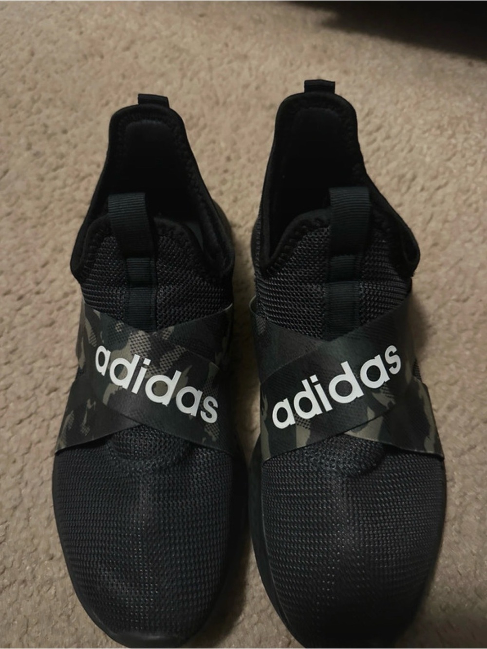 adidas Sneakers